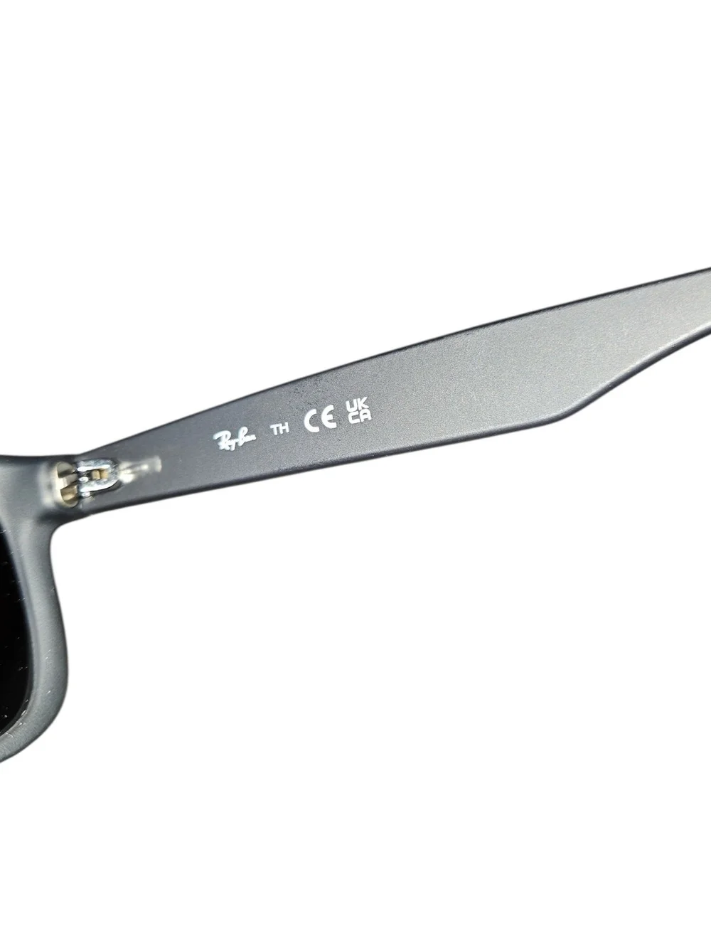 Ray-Ban RB4165 Justin Classic Sunglasses 50-16-145